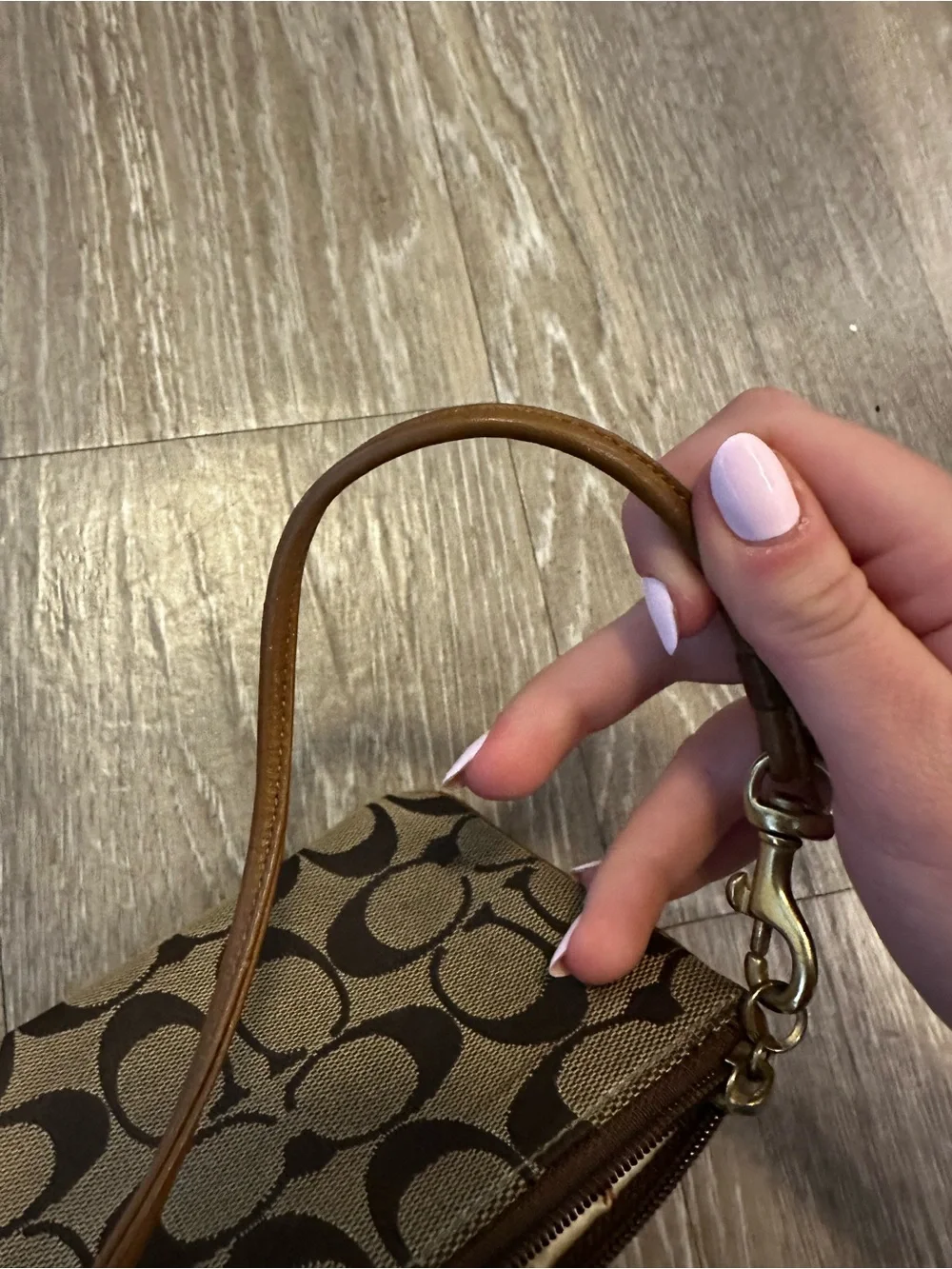 Vintage Coach Wristlet - Picture 4 of 4